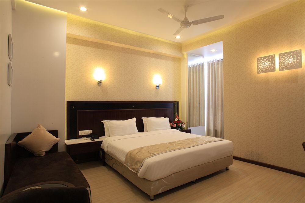 Hotel Sai Mahal Shirdi Eksteriør billede