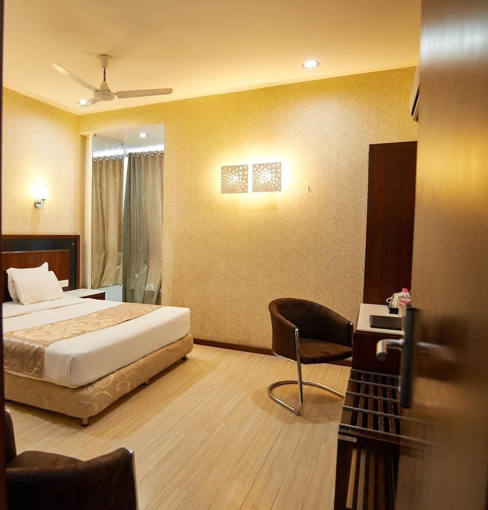 Hotel Sai Mahal Shirdi Eksteriør billede