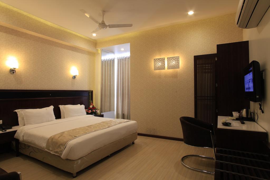 Hotel Sai Mahal Shirdi Værelse billede